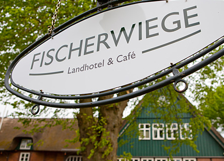 Schild vor Fischerwiege am Passader See